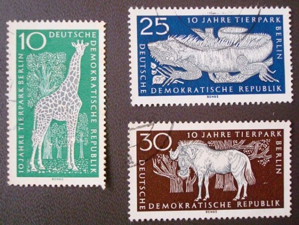 698 Alemanha Oriental fauna do parque de Berlim